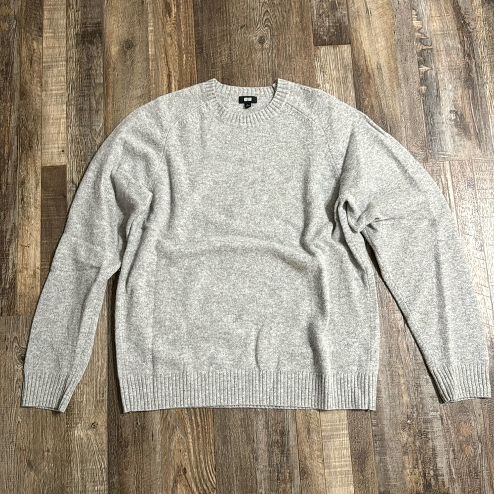Uniqlo Gray Wool Shetland Crewneck Sweater